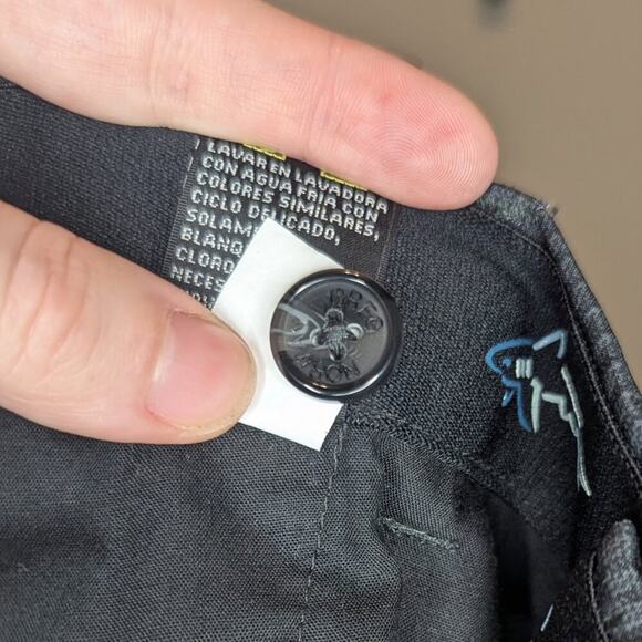 Greg Norman Everbest Dark Gray Grid Patterned Athletic Golf Shorts Size 32 - Picture 7 of 8